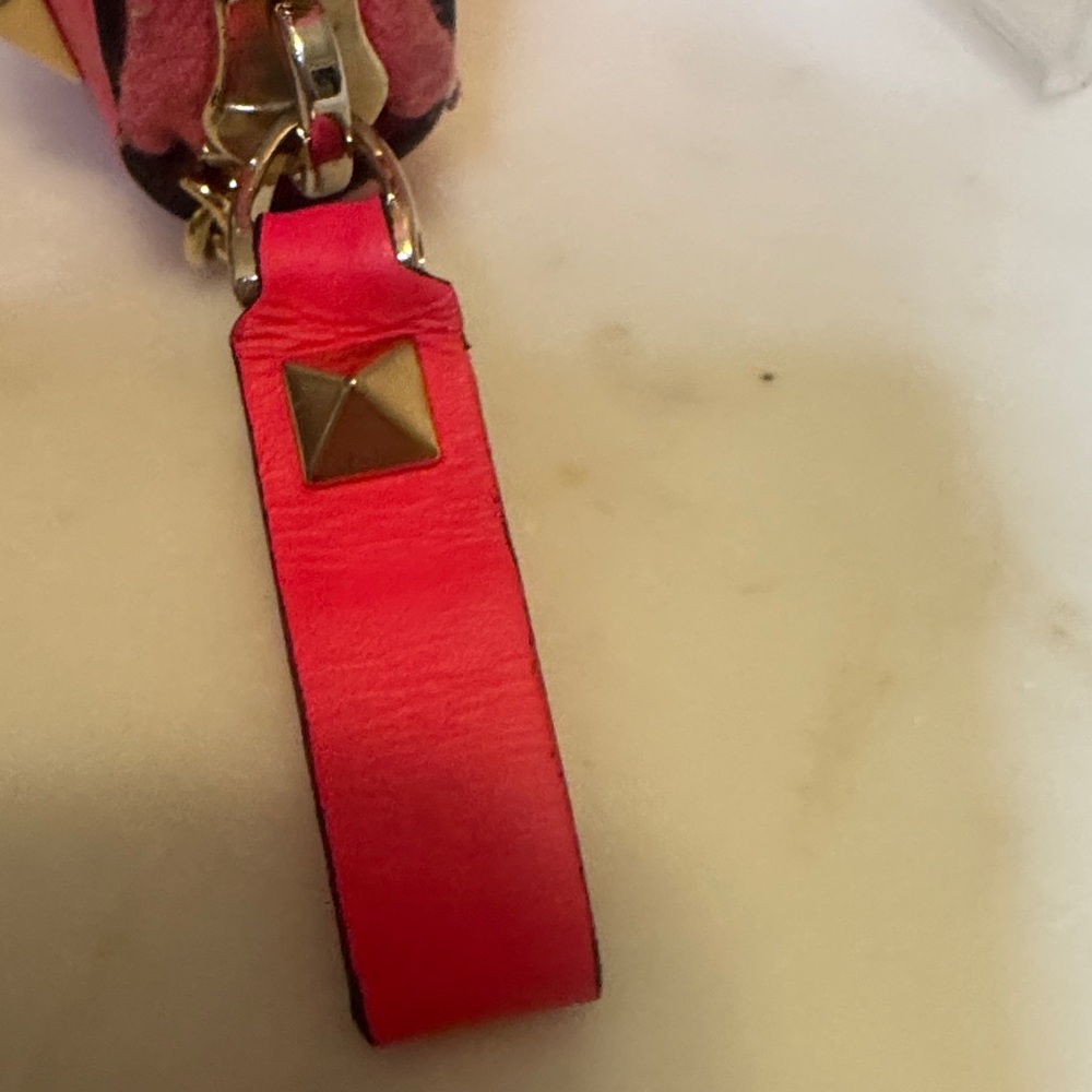 💝9/5-9/7 Buyer’s PRIZE💝 Valentino Hot Pink Studded Wallet on Chain Authentic EUC - Picture 3 of 7